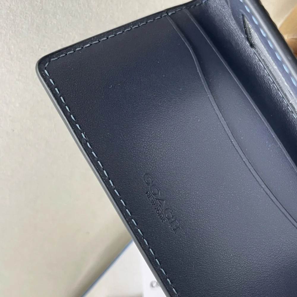 (new+tag+box) Coach Men bifold + card case croc navy wallet size 4.25x3 inch